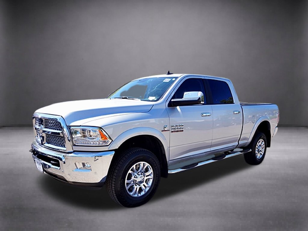 Used 2017 Silver Ram Laramie image 9