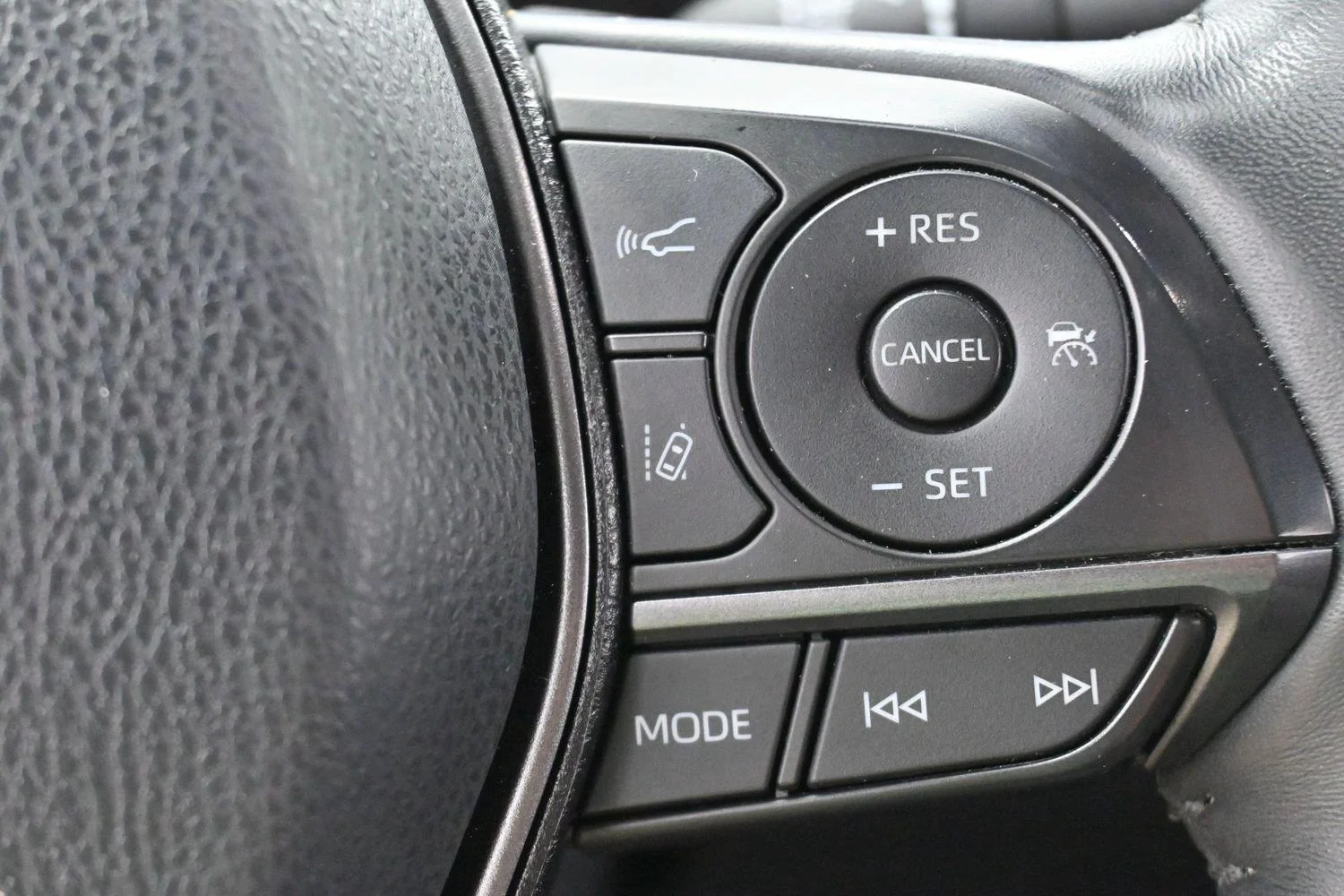 Used 2022 Predawn Gray Mica Toyota XSE image 18