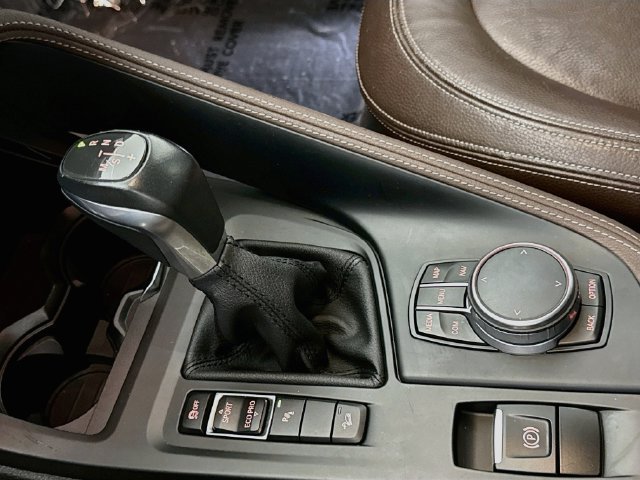Used 2018 Blue Metallic BMW xDrive28i image 16