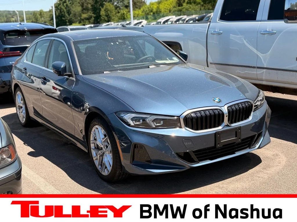 2025 BMW 3 Series 330i xDrive Sedan's photo