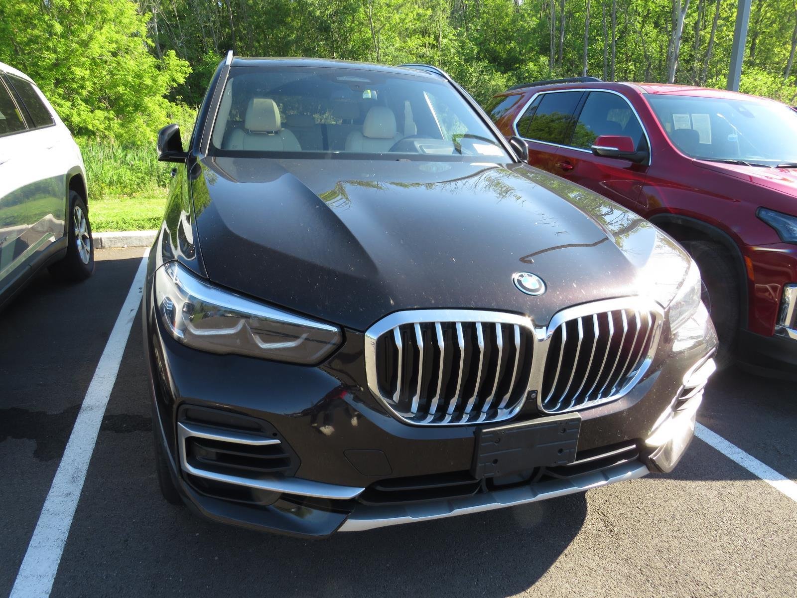 Used 2022  BMW  image 4
