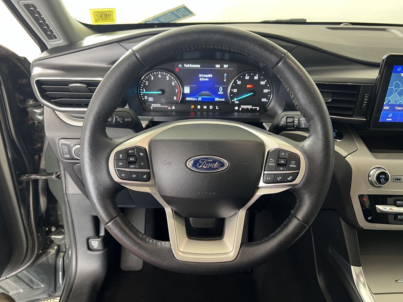 Used 2023 Forged Green Ford XLT image 11