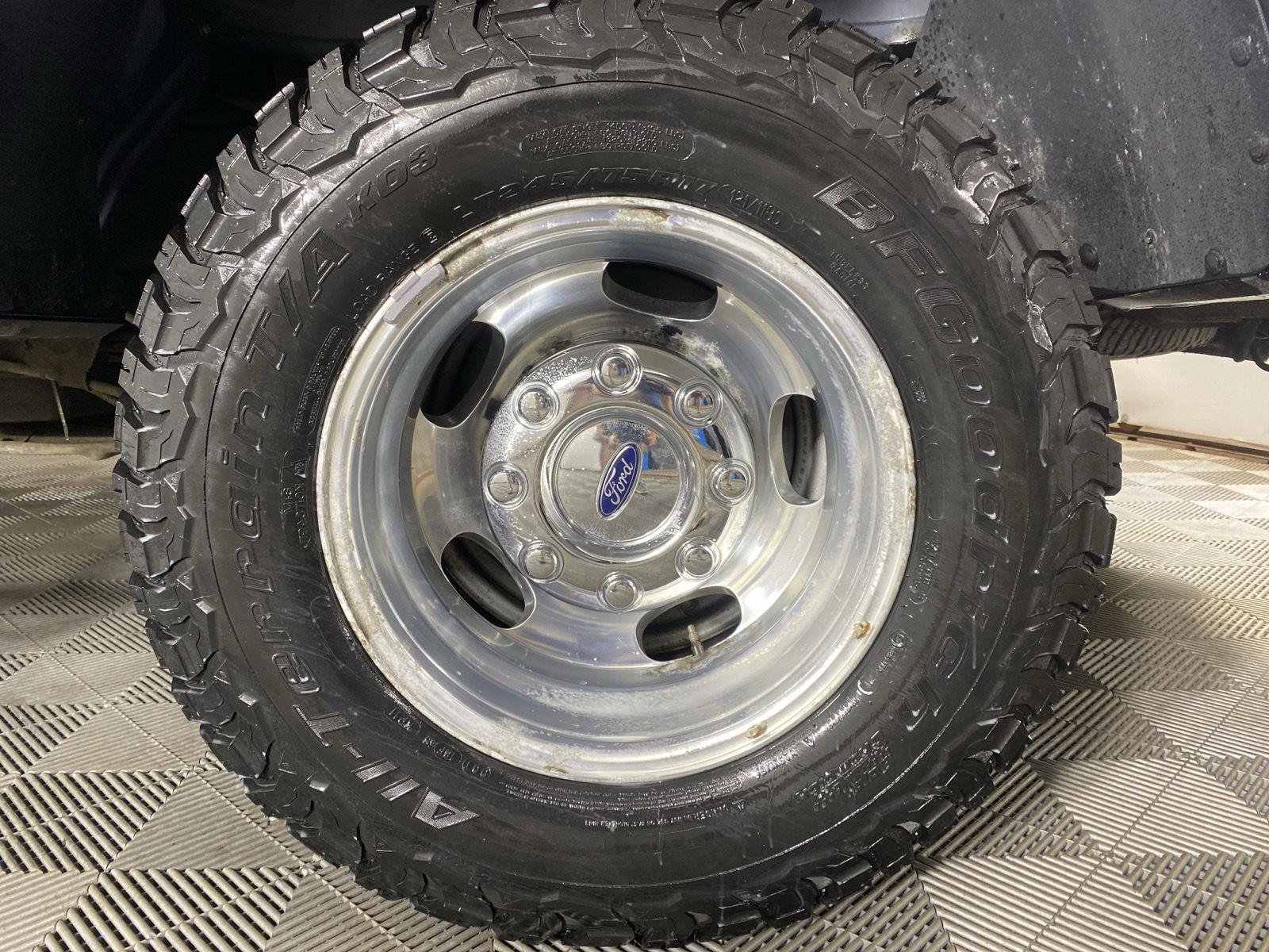 Used 2020 Blue Jeans Ford Lariat image 18