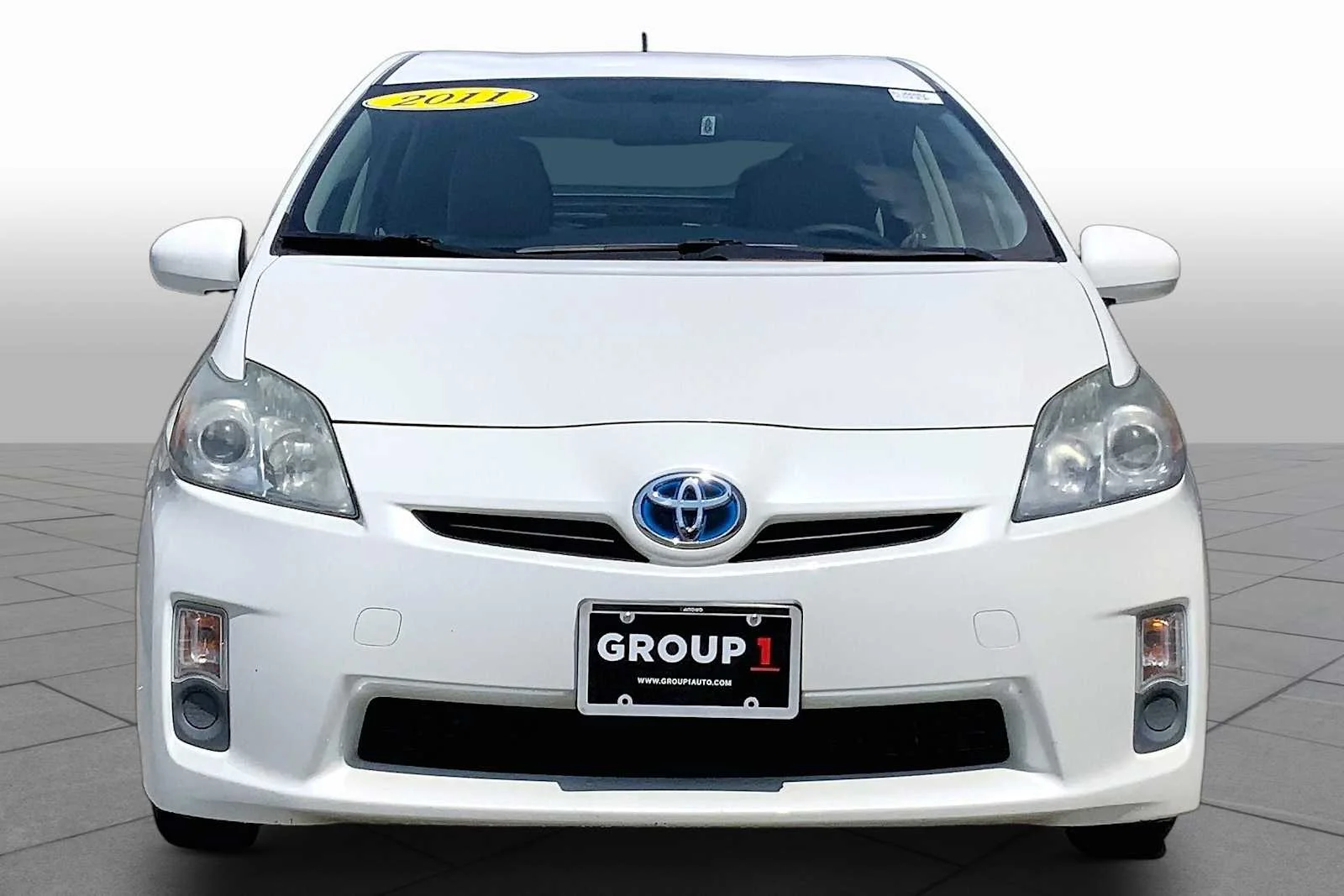 Used 2011 Blizzard Pearl Toyota III image 3