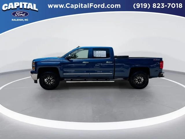 Used 2015  Chevrolet LTZ image 5