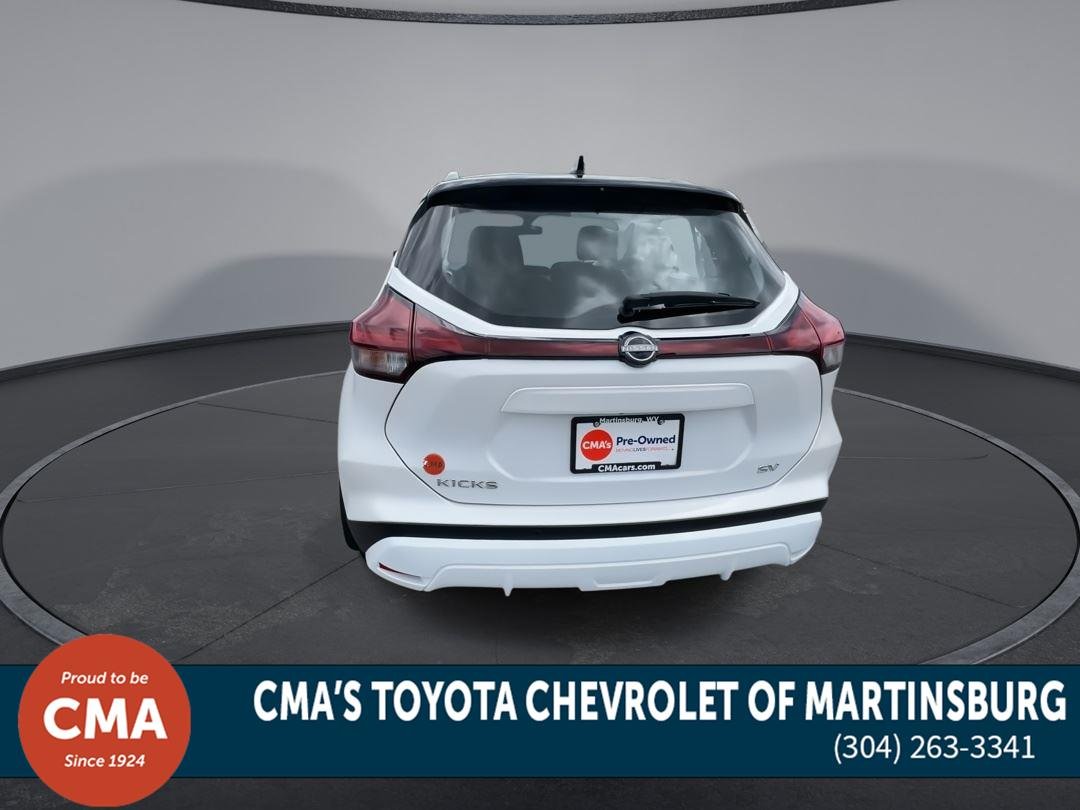 Used 2024 Aspen White Tricoat/Super Black Nissan SV image 7