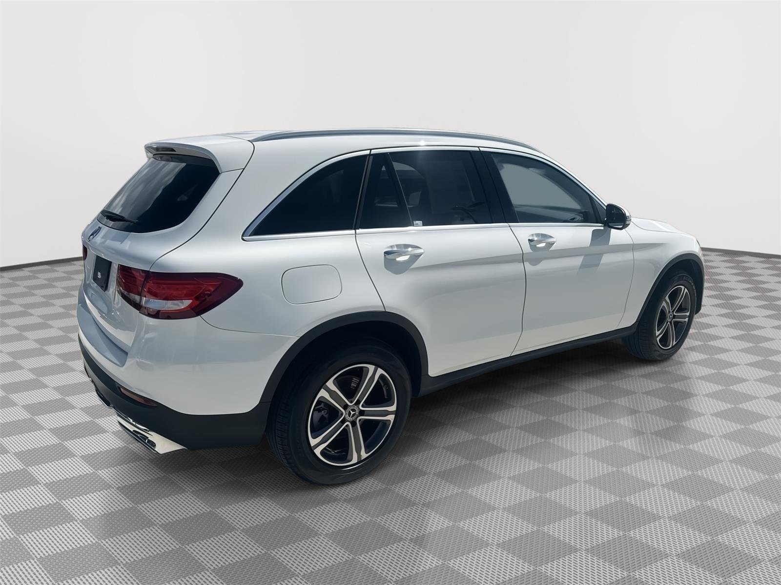 Used 2019 Polar White Mercedes-Benz GLC 300 image 4