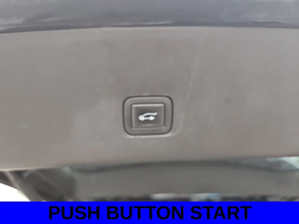Used 2020 Blue Chevrolet LT image 7
