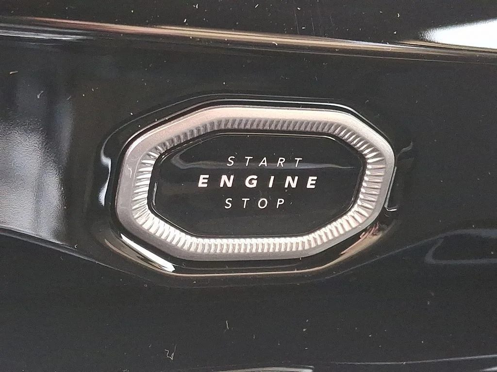 New 2026 Gray Jeep Altitude image 16