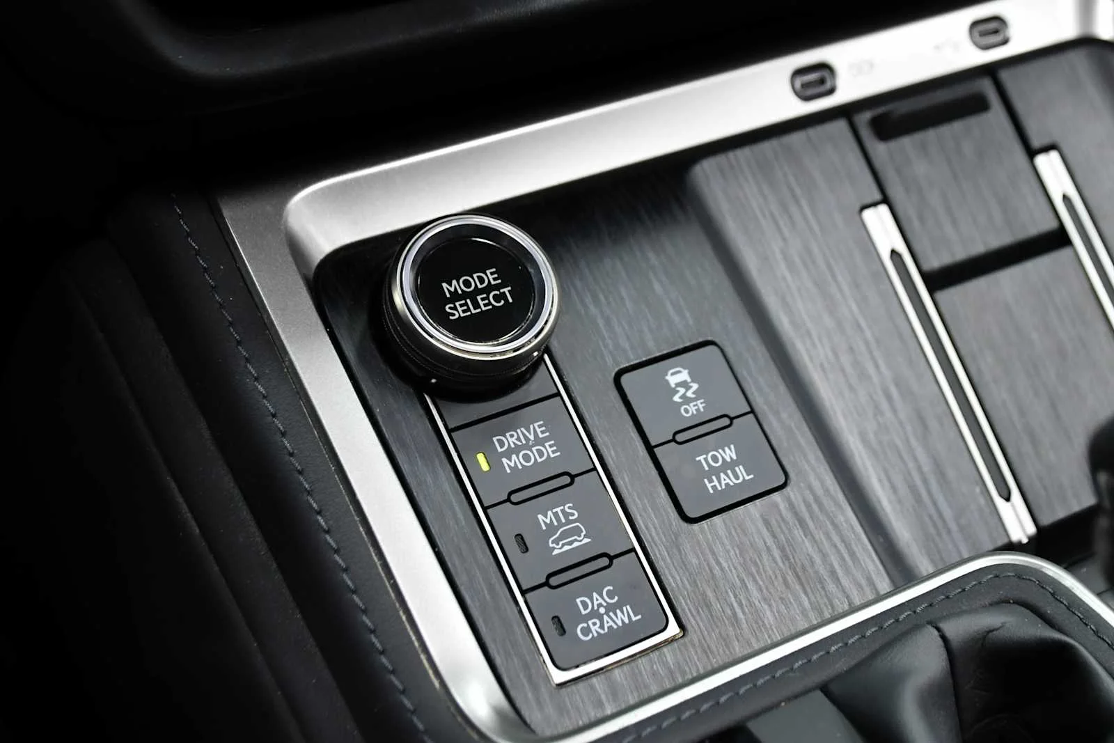 Used 2024 Incognito Lexus Overtrail image 20