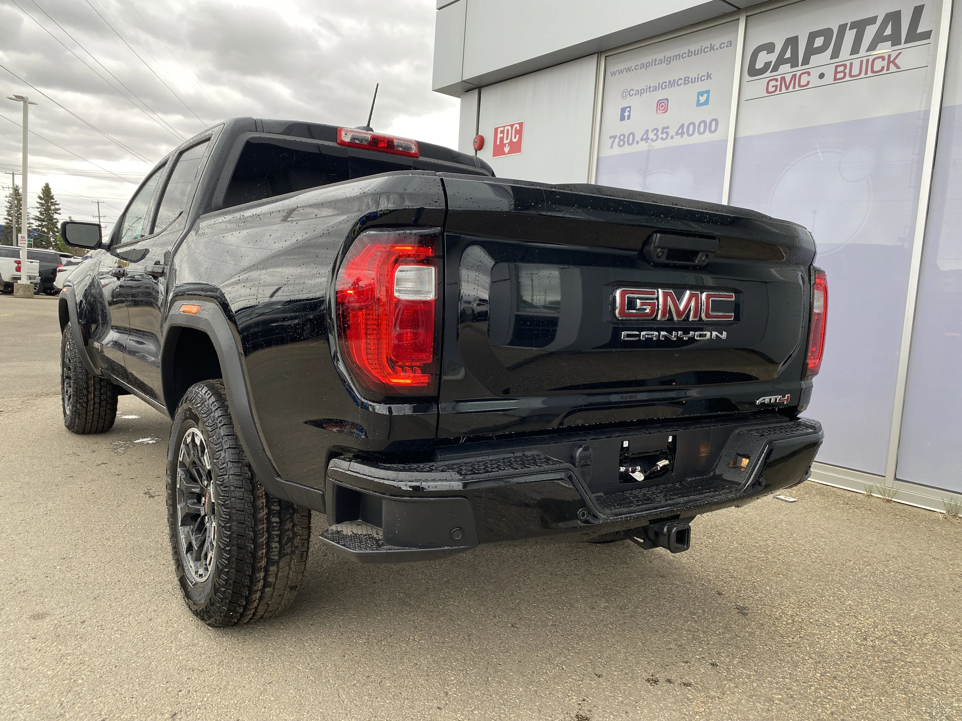 New 2026 ONYX BLACK GMC 4WD AT4 image 4
