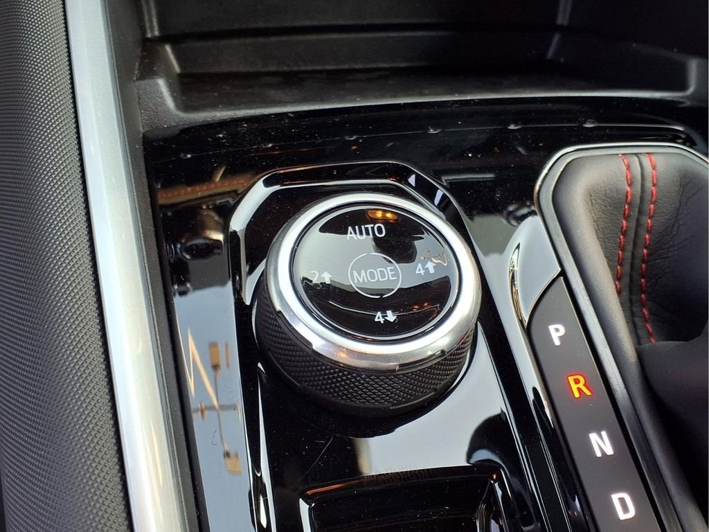 2026 Chevrolet Colorado Z71 - Photo 13