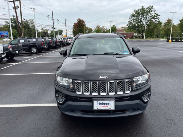 Used 2016 Black Jeep Latitude image 3