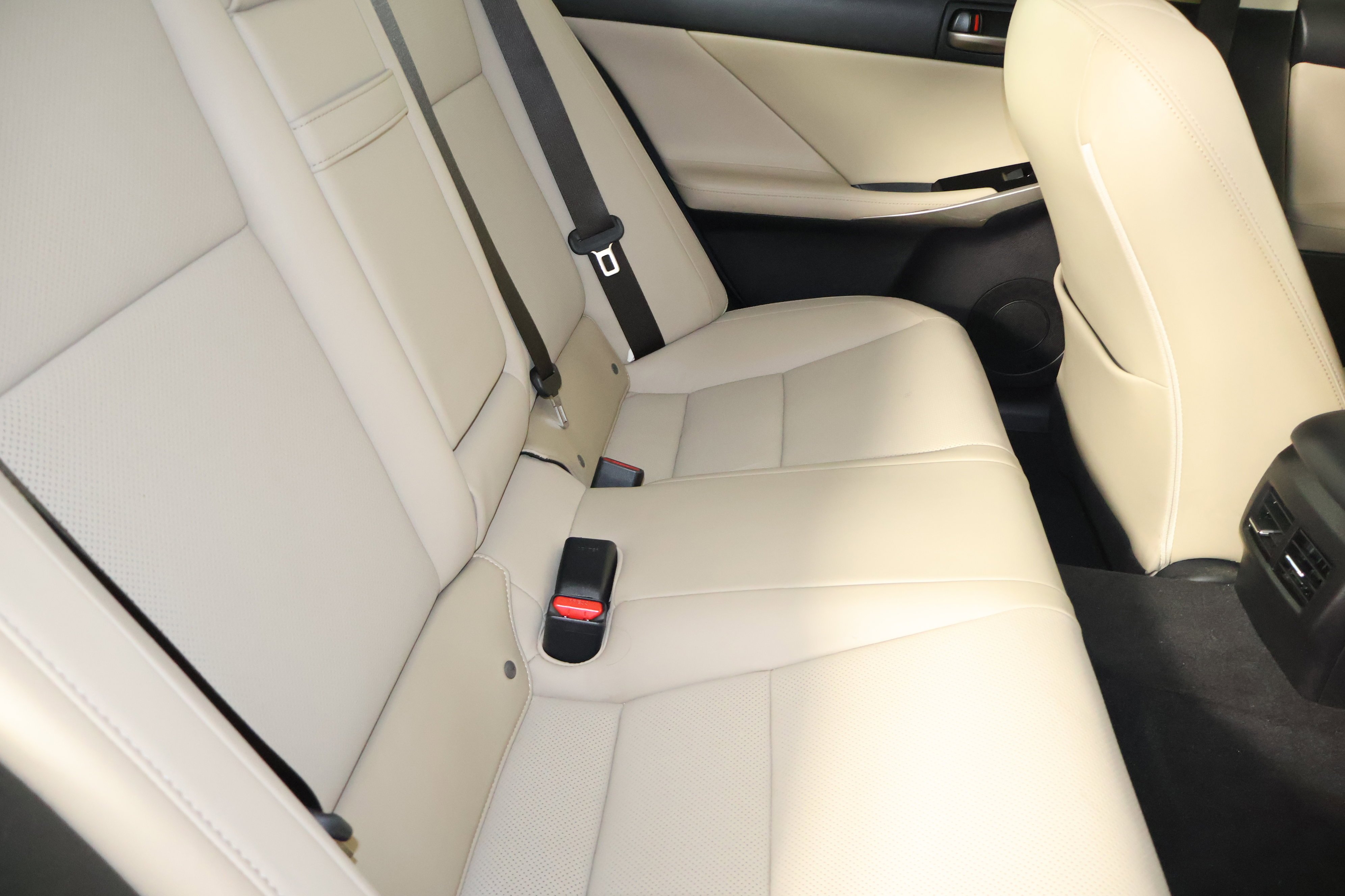 2019 Lexus IS 300 - Photo 49