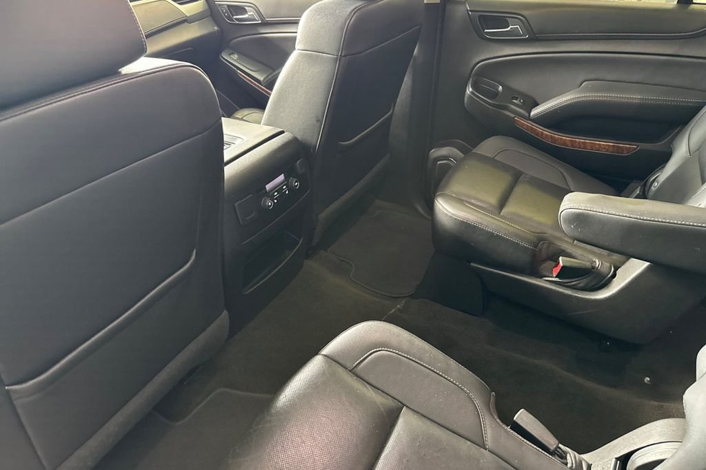 Used 2018 Silver Ice Metallic Chevrolet Premier image 15