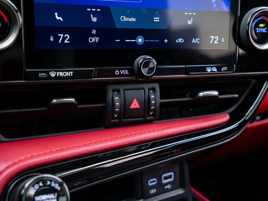 Used 2024 Silver Lexus 350 F SPORT Handling image 30