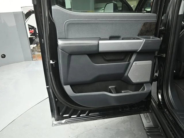 Used 2024 Agate Black Metallic Ford Lariat image 22