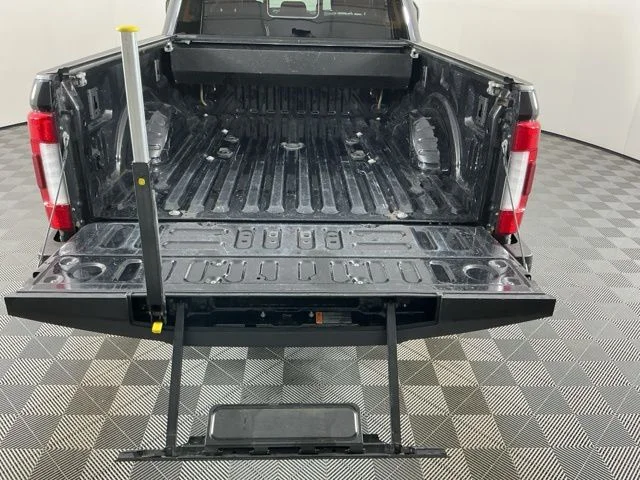 Used 2019 Black Ford Platinum image 8