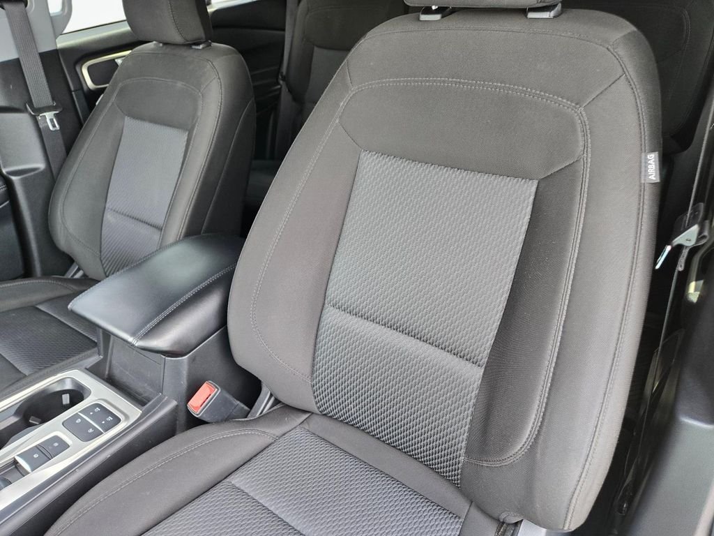 Used 2023 Silver Ford XLT image 16