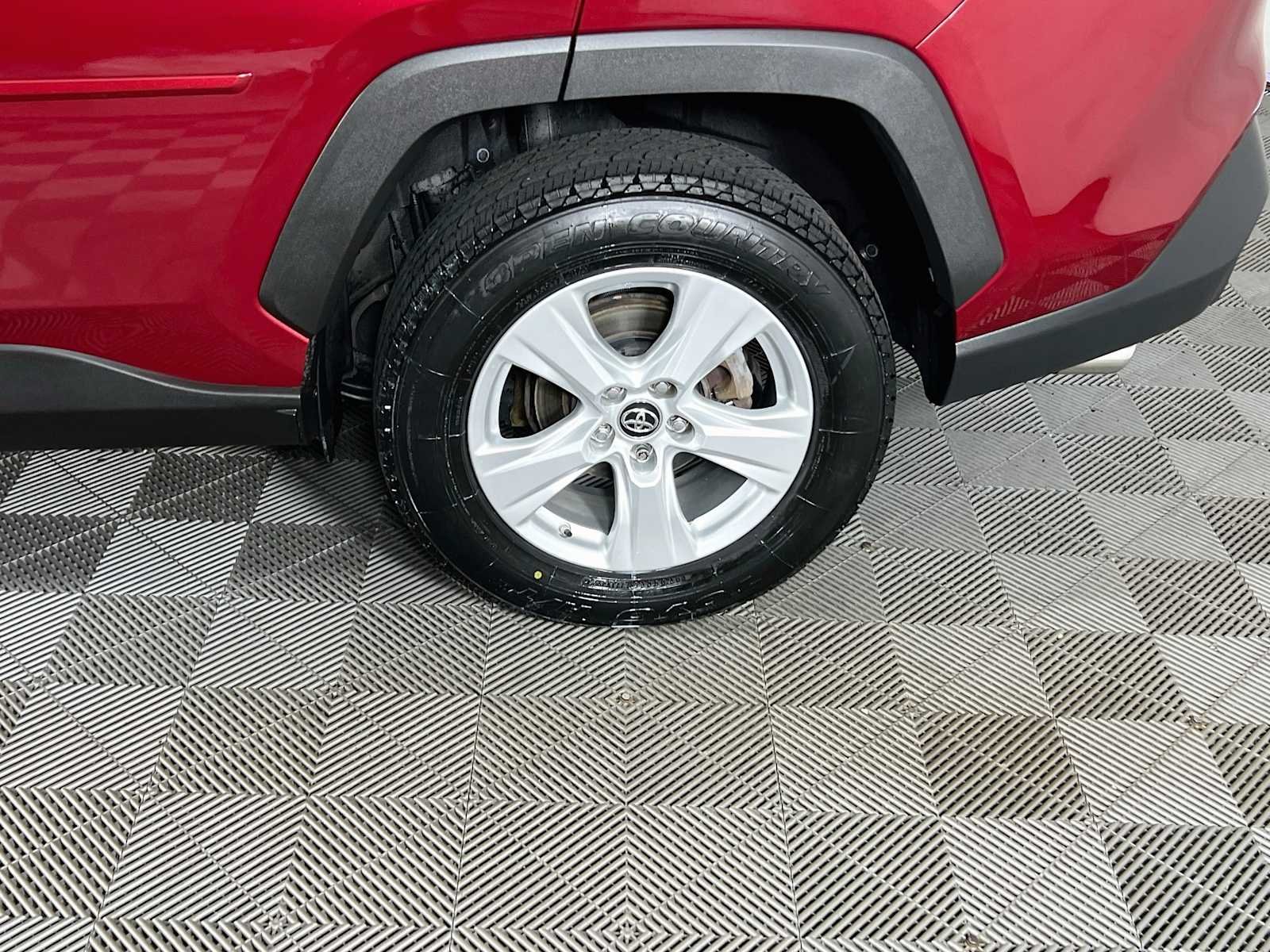 Used 2019 Ruby Flare Pearl Toyota XLE image 31