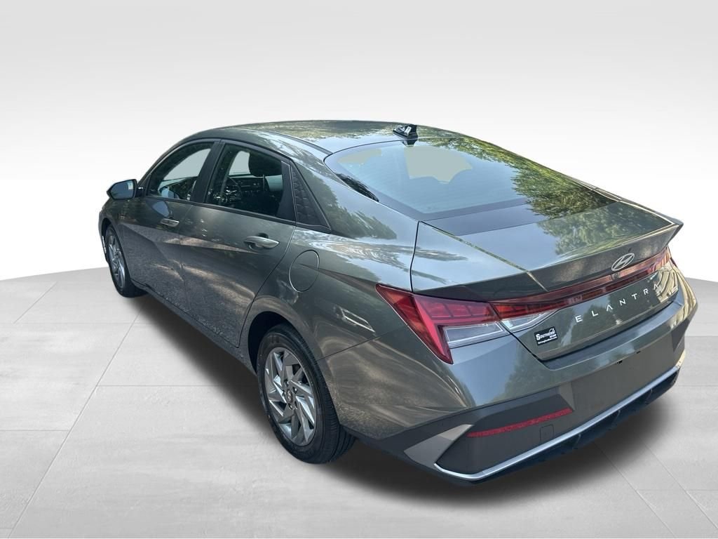 Certified Used 2026 Gray Hyundai Blue image 3