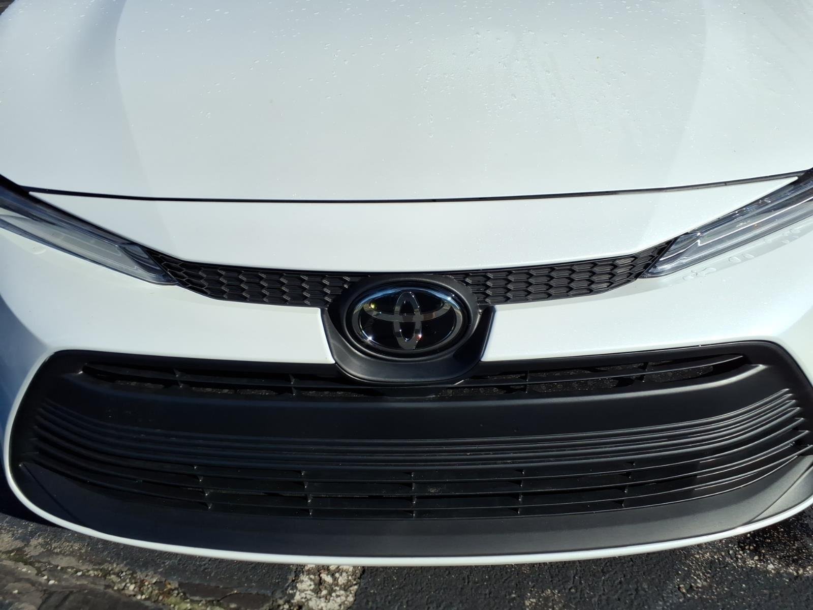 Used 2026 Wind Chill Pearl Toyota LE image 12
