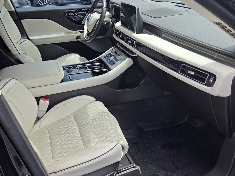 Used 2020 Black Metallic LINCOLN BLACK LABEL AWD image 20