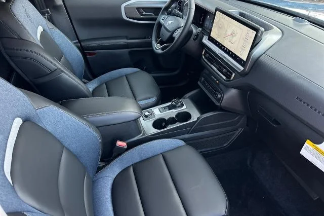 New 2026 Azure Gray Metallic Tri-Coat Ford Outer Banks® image 36