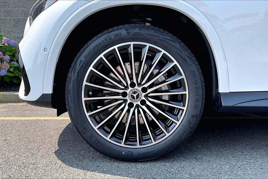New 2026  Mercedes-Benz GLC 300 Coupe image 12