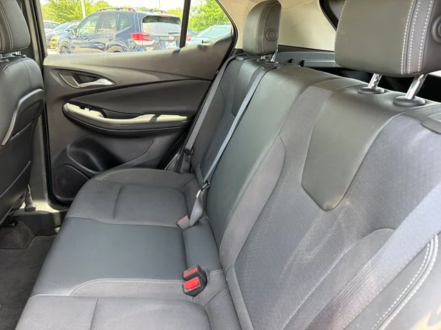 Used 2023  Buick Preferred image 22