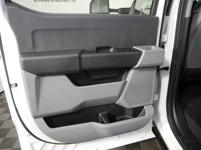 Used 2025 Oxford White Ford Crew Cab XL image 11