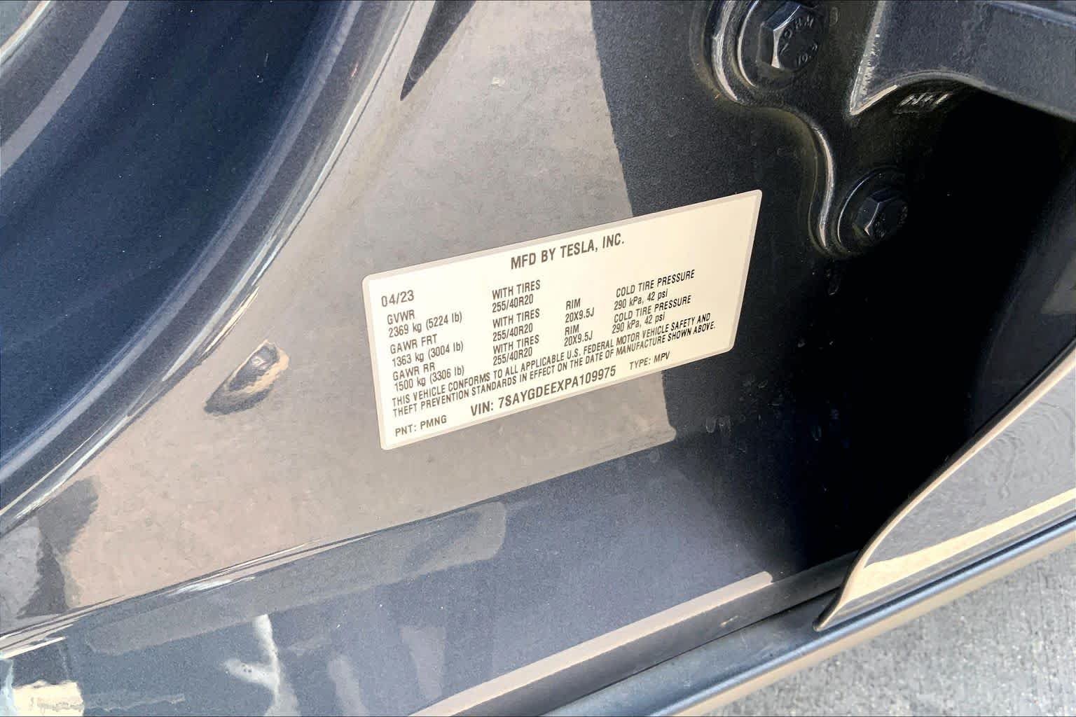 Used 2023 Deep Blue Metallic Tesla  image 32