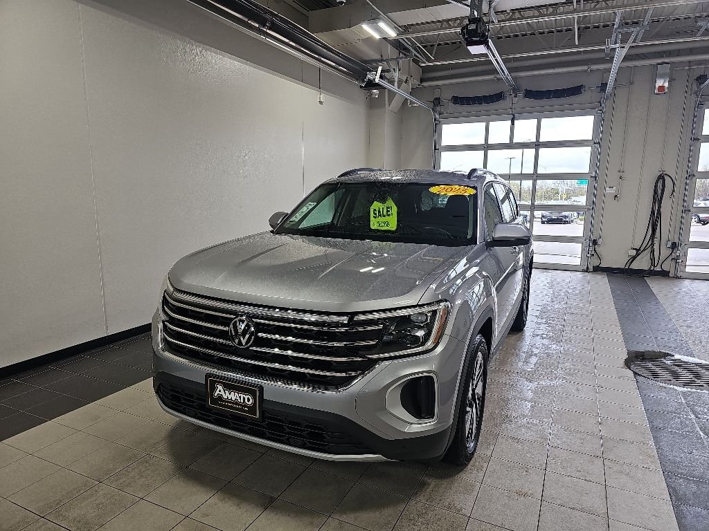 2025 Volkswagen Atlas 2.0T SE w/Tech 4MOTION's photo