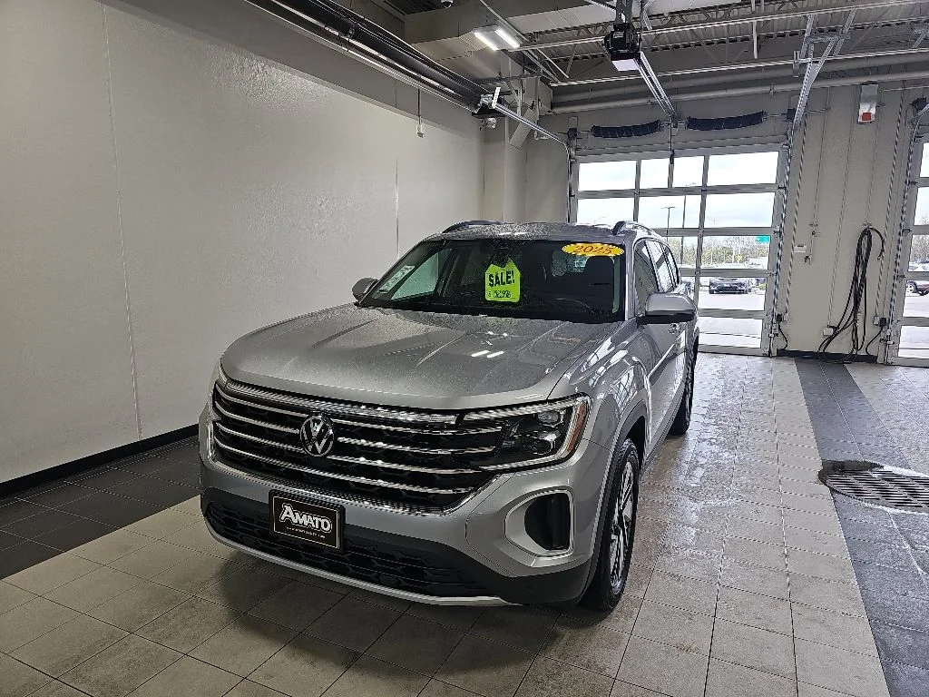 2025 Volkswagen Atlas 2.0T SE w/Tech 4MOTION's photo