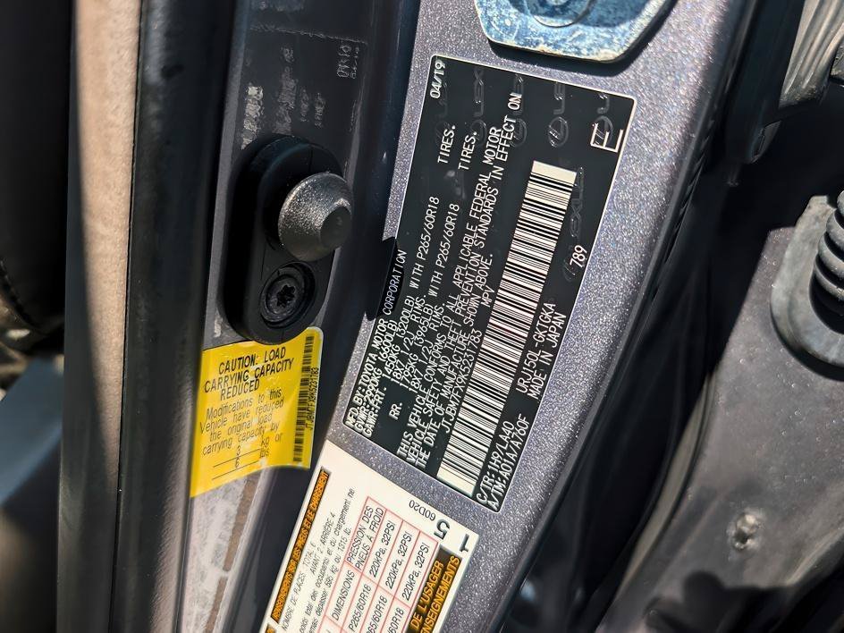 Used 2019 Gray Pearl Lexus 460 image 32