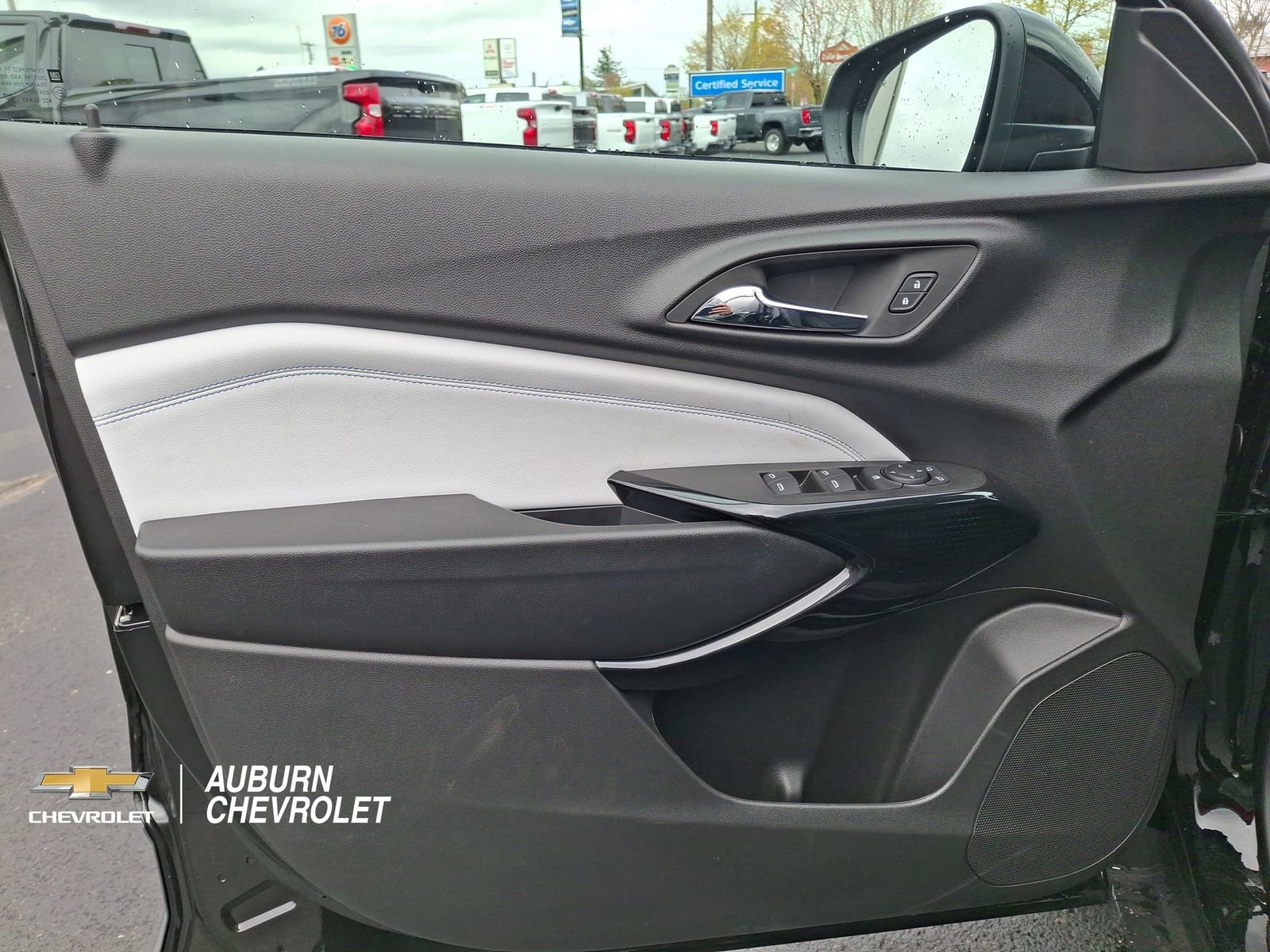 2026 Chevrolet Trax LT - Photo 17