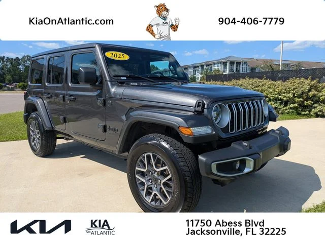 2025 Jeep Wrangler Sahara's photo