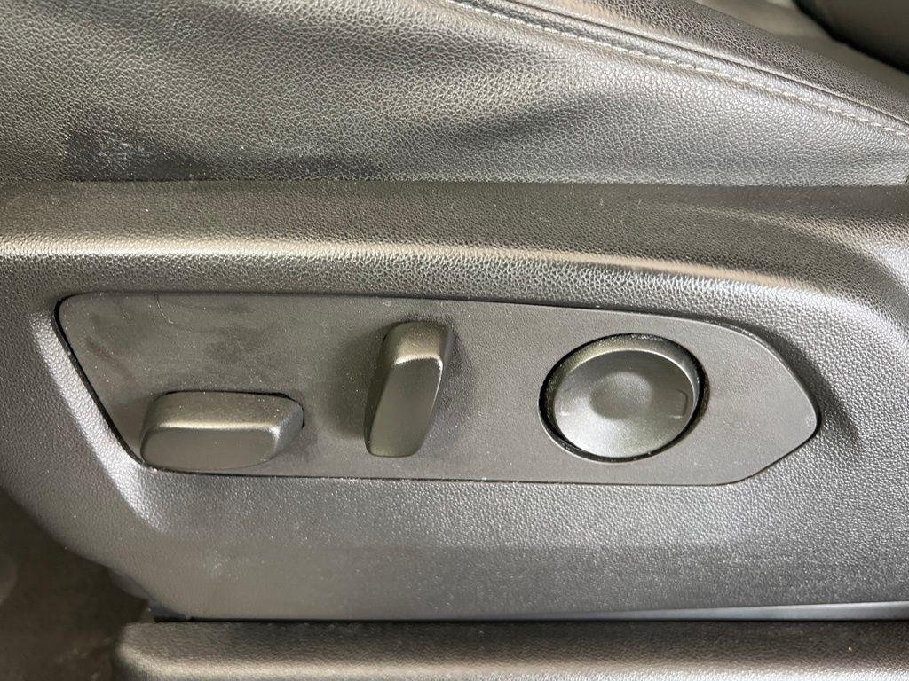 Used 2022 Midnight Blue Metallic Chevrolet LT image 6