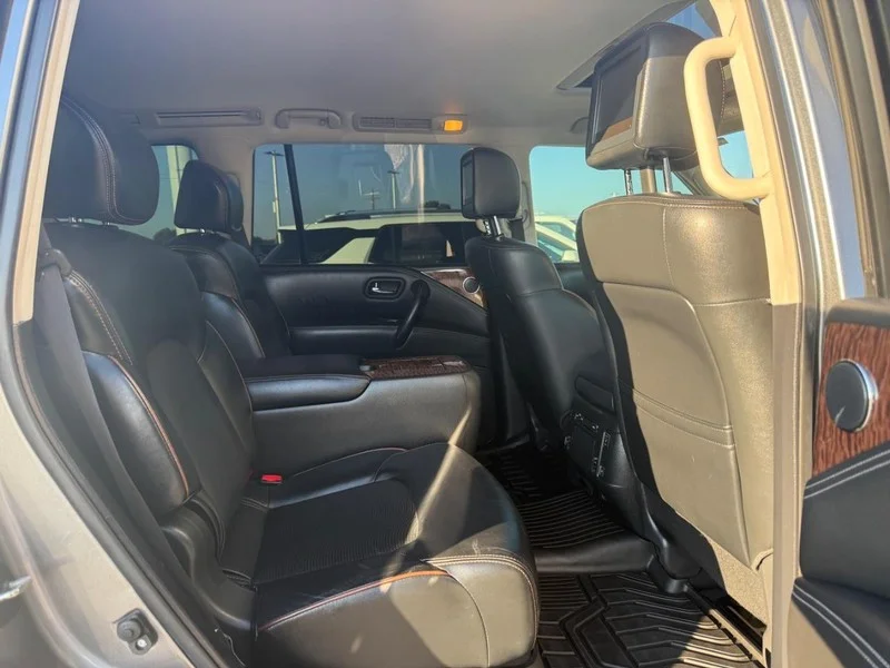 Used 2018 Gun Metallic Nissan 4x4 Platinum image 4