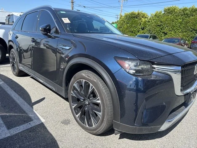 2024 Mazda CX-90 PHEV Premium Package's photo