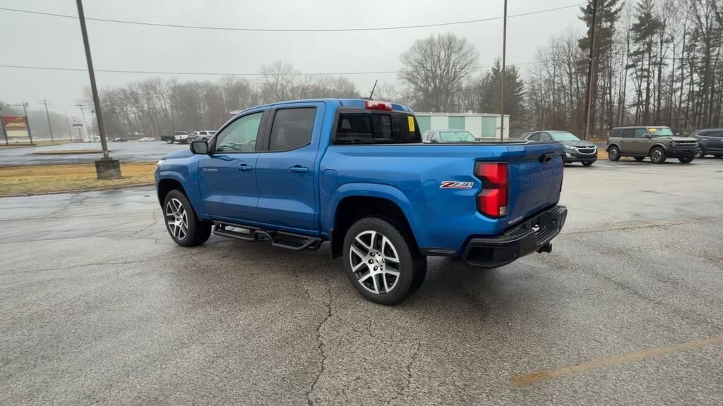 Used 2024 Blue Chevrolet Z71 image 6