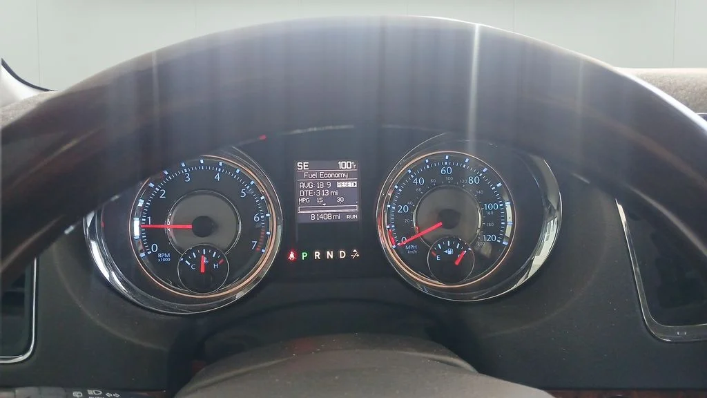 Used 2016 White Chrysler Limited image 10