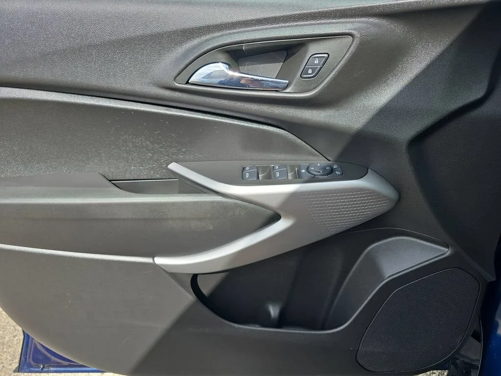 2024 Chevrolet Trax LS - Photo 23