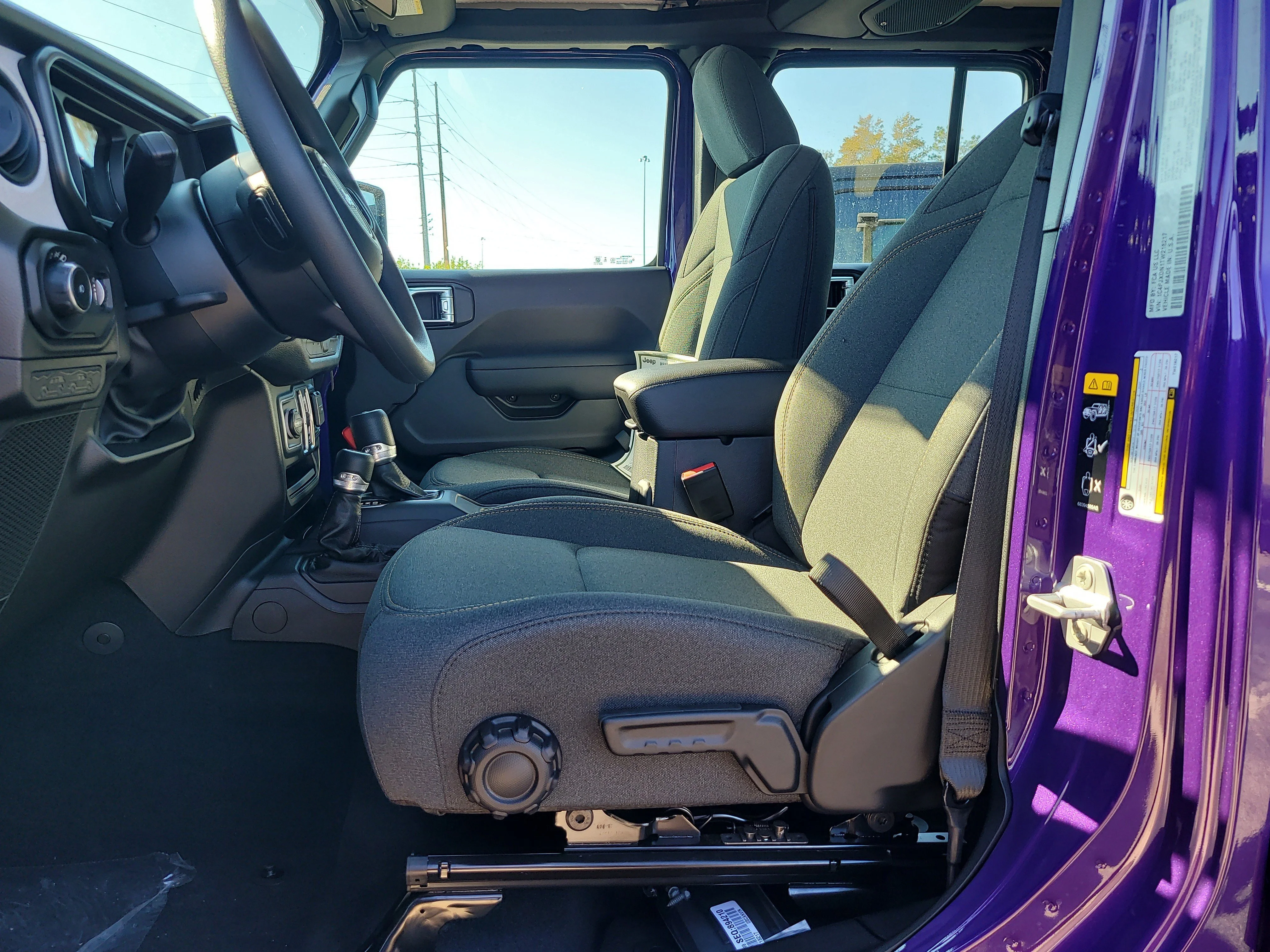 New 2026 Reign Jeep Sport image 13
