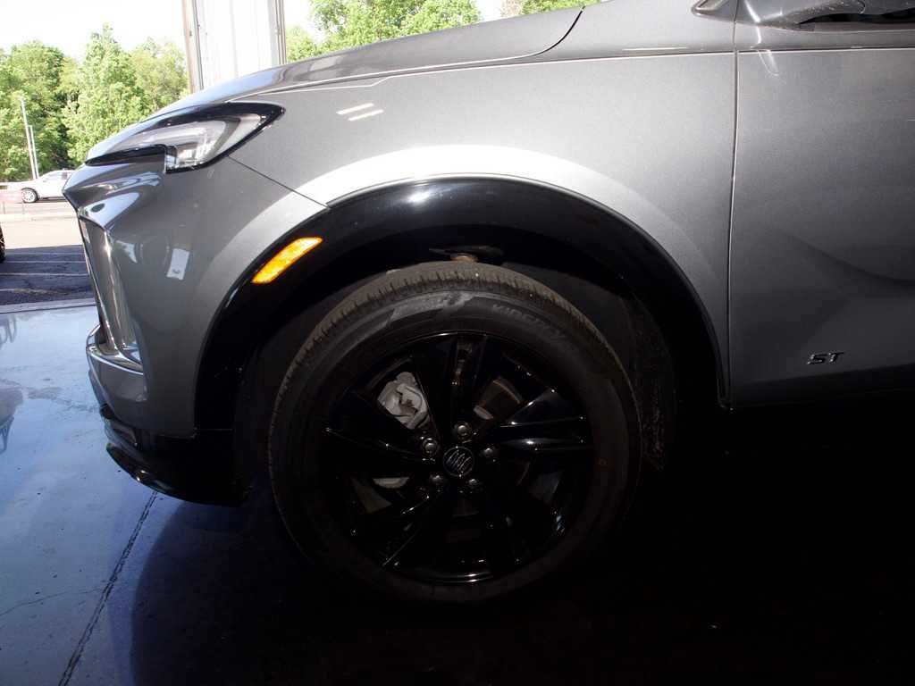 2025 Buick Encore GX Sport Touring - Photo 10
