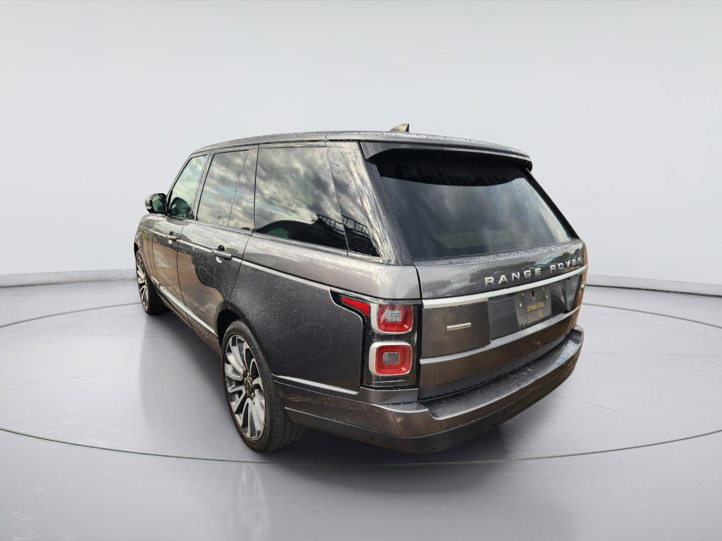 Used 2018 Corris Grey Metallic Land Rover SC image 4