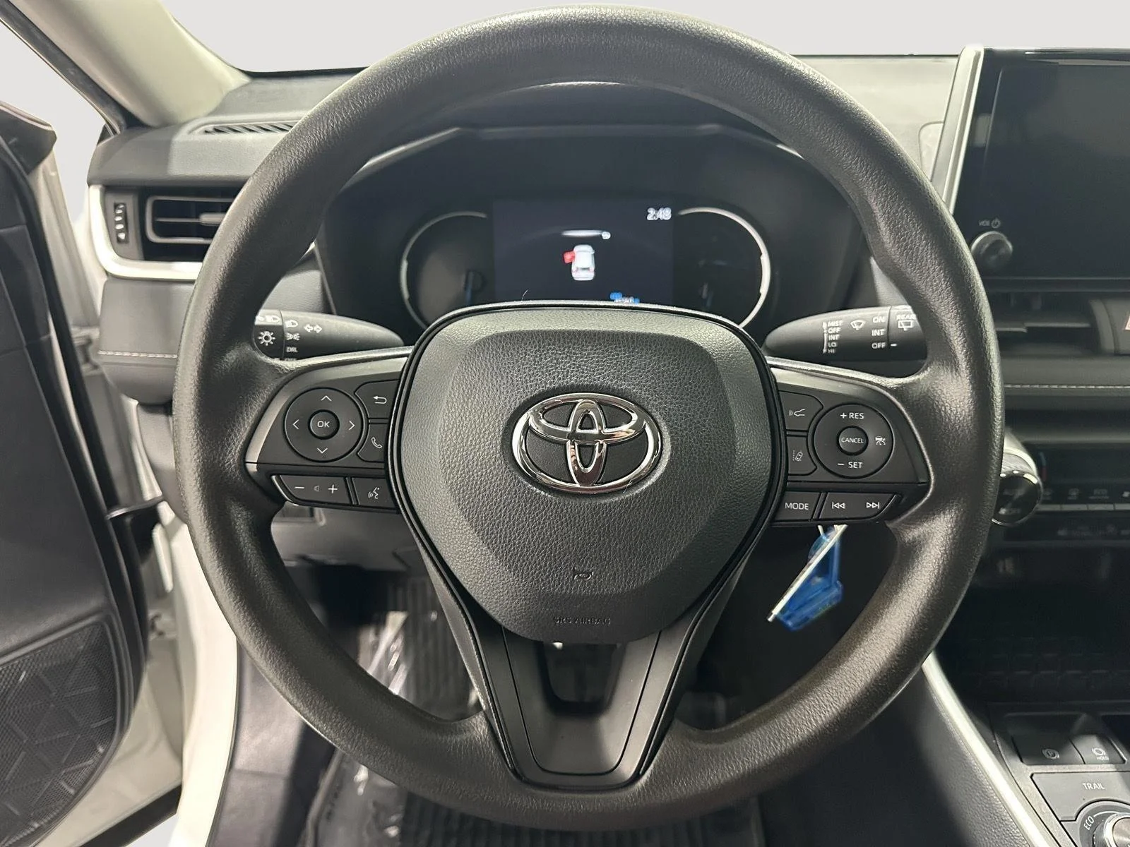 Used 2024 Ice Cap Toyota Hybrid LE image 9