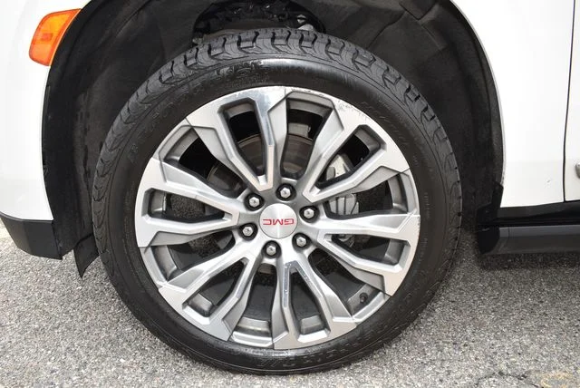 Used 2021 White Frost GMC Denali image 9