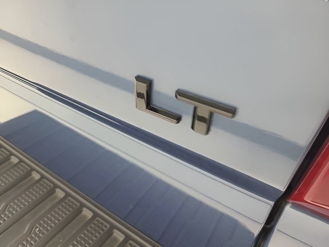 Used 2024 Lakeshore Blue Metallic Chevrolet LT image 6