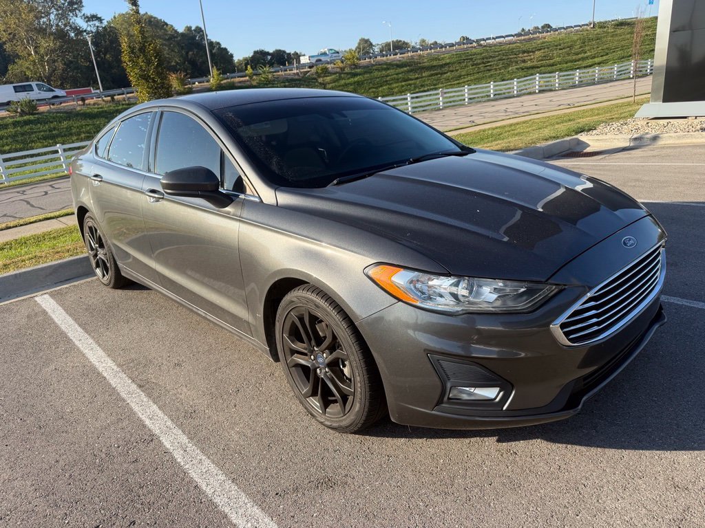 Used 2019 Ford Fusion SE with VIN 3FA6P0HD5KR248802 for sale in Fort Wright, KY